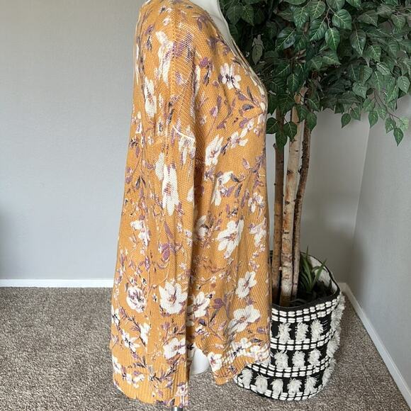 Show Me Your MuMu Cliffside Floral Sweater - Picture 4 of 9